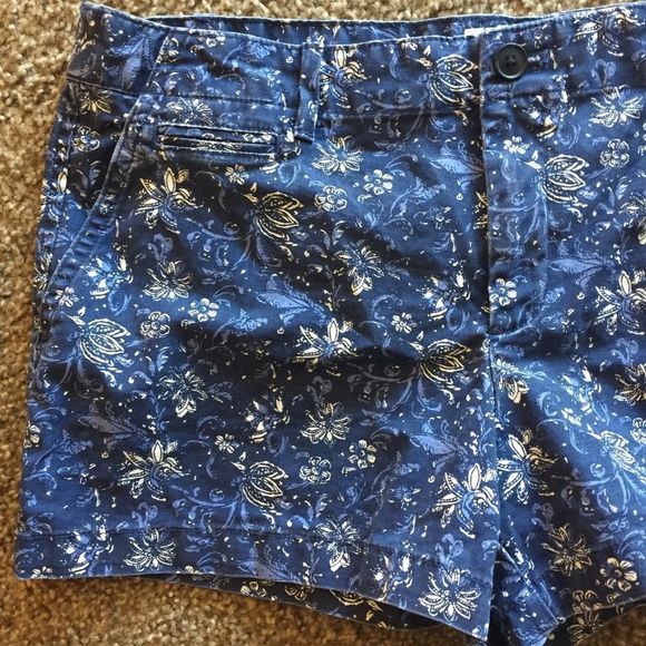 Gap Denim Floral Girlfriend Shorts - Picture 3 of 7
